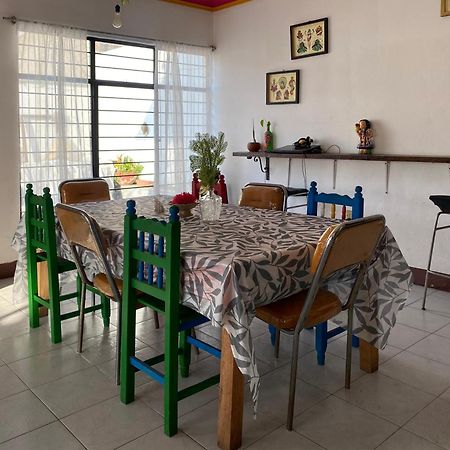Casa El Mundo Hostel Oaxaca Bagian luar foto