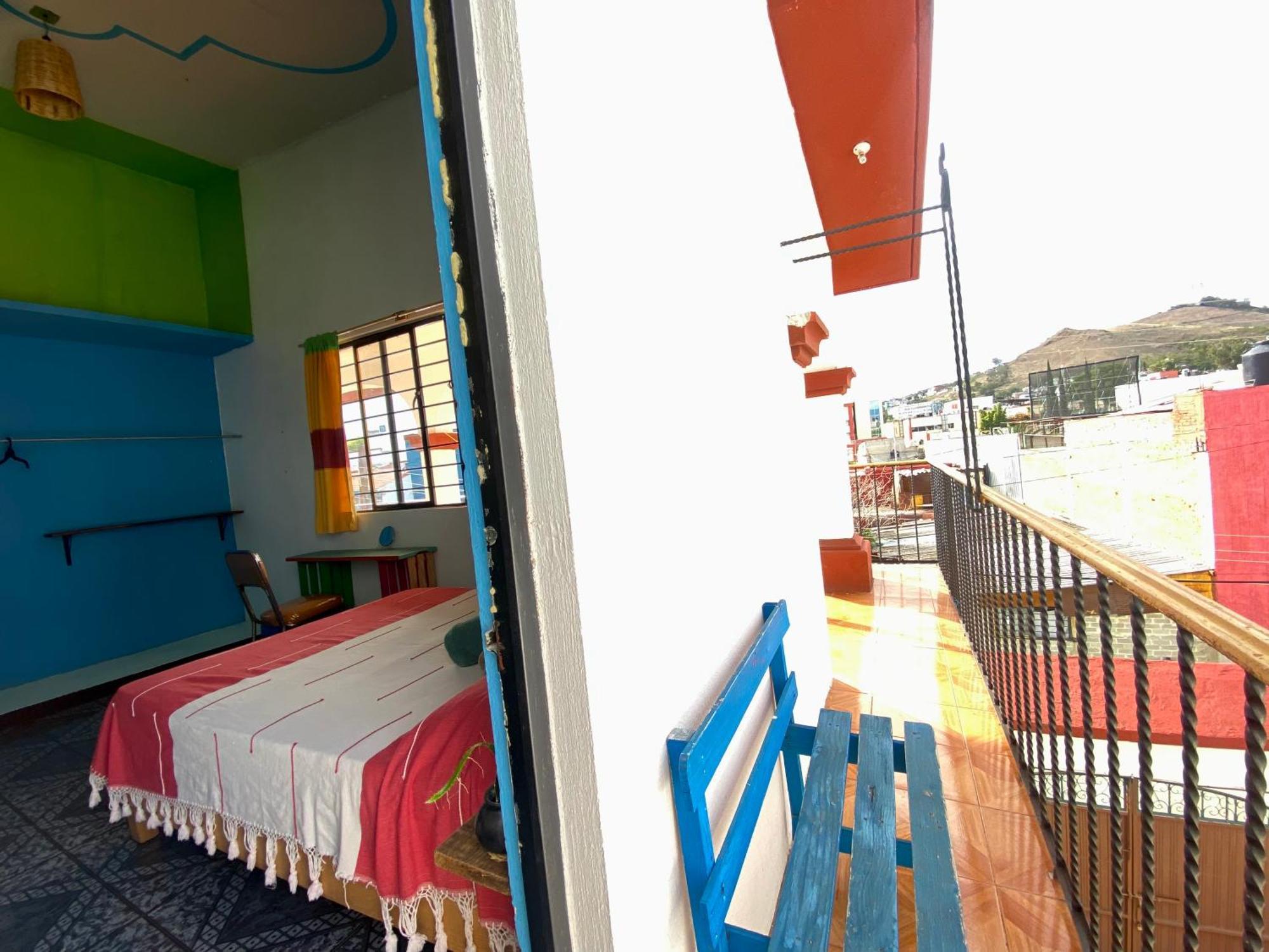Casa El Mundo Hostel Oaxaca Bagian luar foto