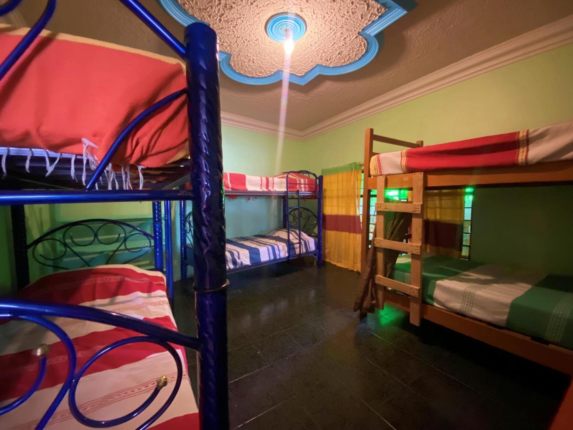 Casa El Mundo Hostel Oaxaca Bagian luar foto